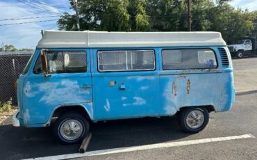 Volkswagen-Bus-1977-Blue-11