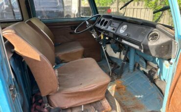 Volkswagen-Bus-1977-Blue-2