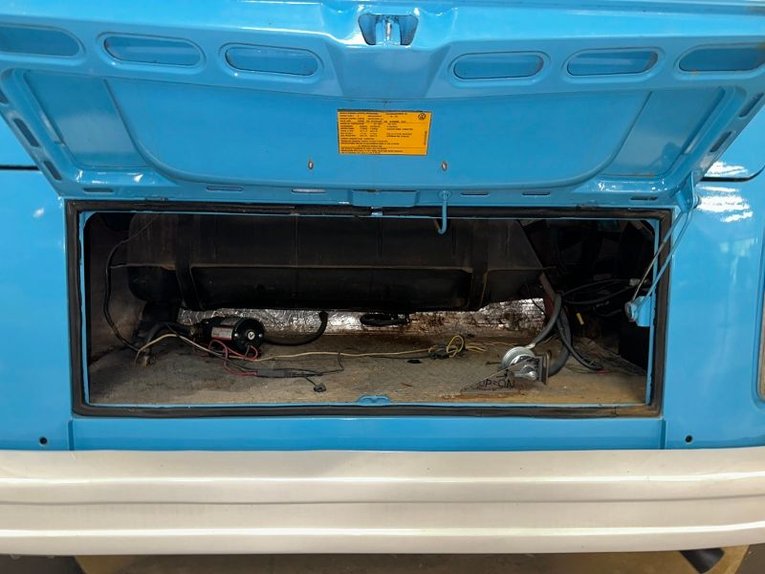 Volkswagen-Bus-1977-Blue-White-Gray-2
