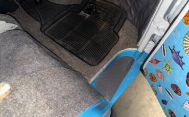 Volkswagen-Bus-1977-Blue-White-Gray-24