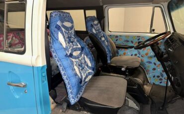 Volkswagen-Bus-1977-Blue-White-Gray-25