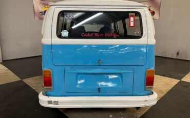 Volkswagen-Bus-1977-Blue-White-Gray-31