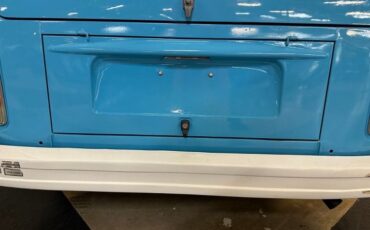 Volkswagen-Bus-1977-Blue-White-Gray-32