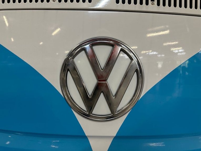 Volkswagen-Bus-1977-Blue-White-Gray-36