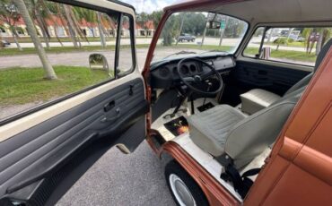Volkswagen-Bus-1977-Cinnamon-Gray-20