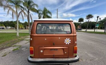 Volkswagen-Bus-1977-Cinnamon-Gray-24