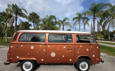 Volkswagen-Bus-1977-Cinnamon-Gray-26