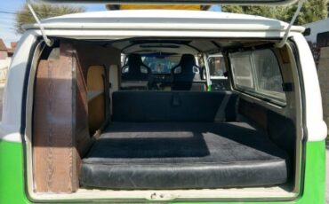Volkswagen-Bus-1978-15