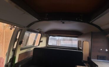 Volkswagen-Bus-1978-3