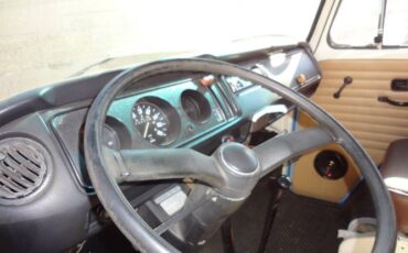 Volkswagen-Bus-1978-Blue-1