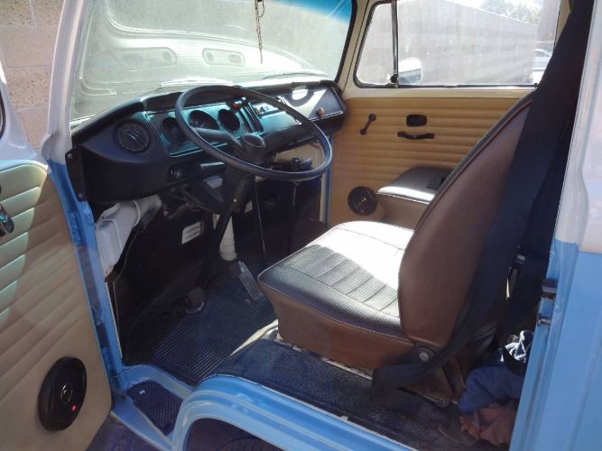 Volkswagen-Bus-1978-Blue-5