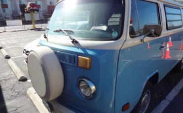 Volkswagen-Bus-1978-Blue-6