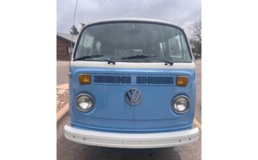 Volkswagen-Bus-1978-Blue-White-10