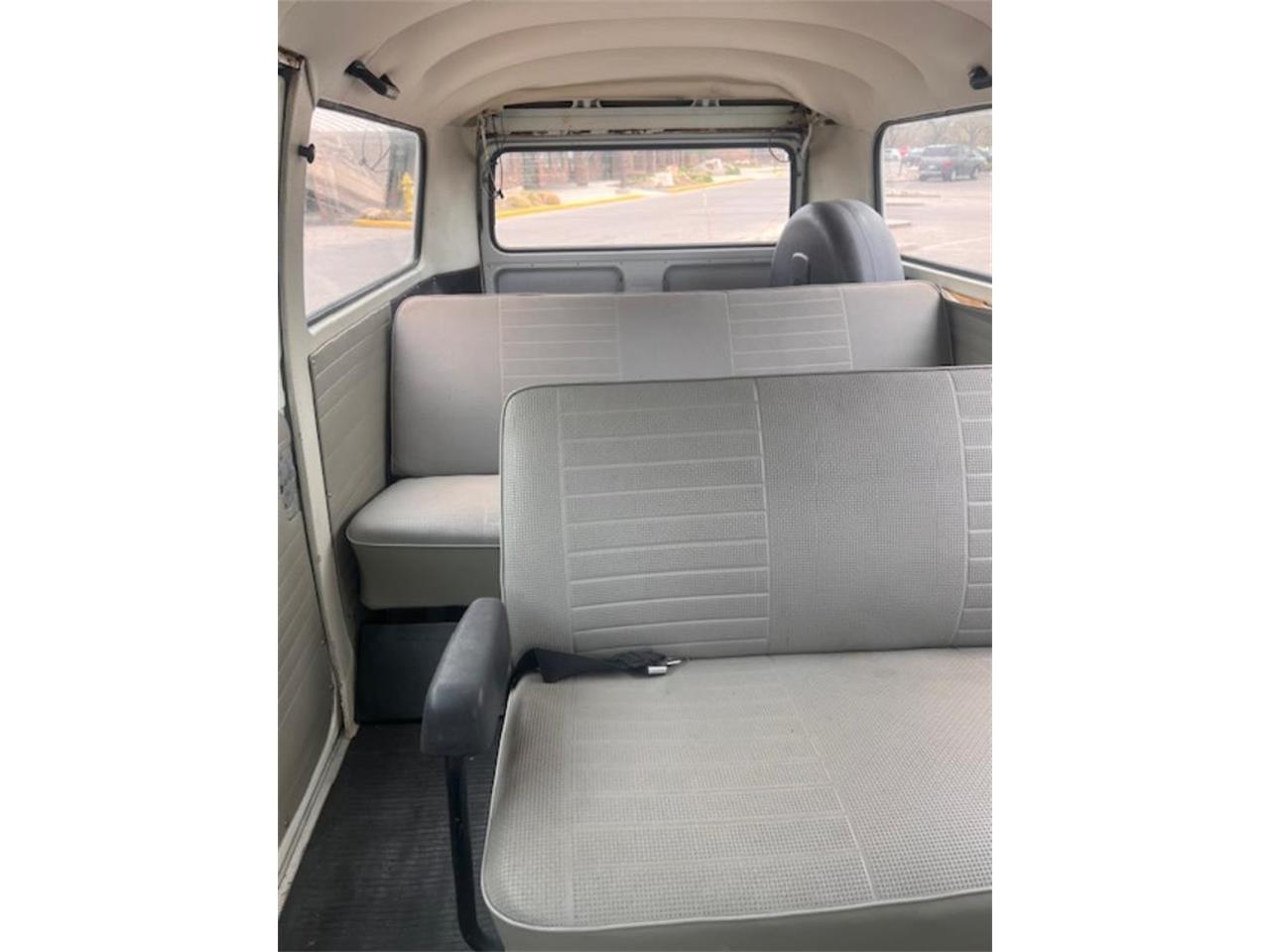 Volkswagen-Bus-1978-Blue-White-17