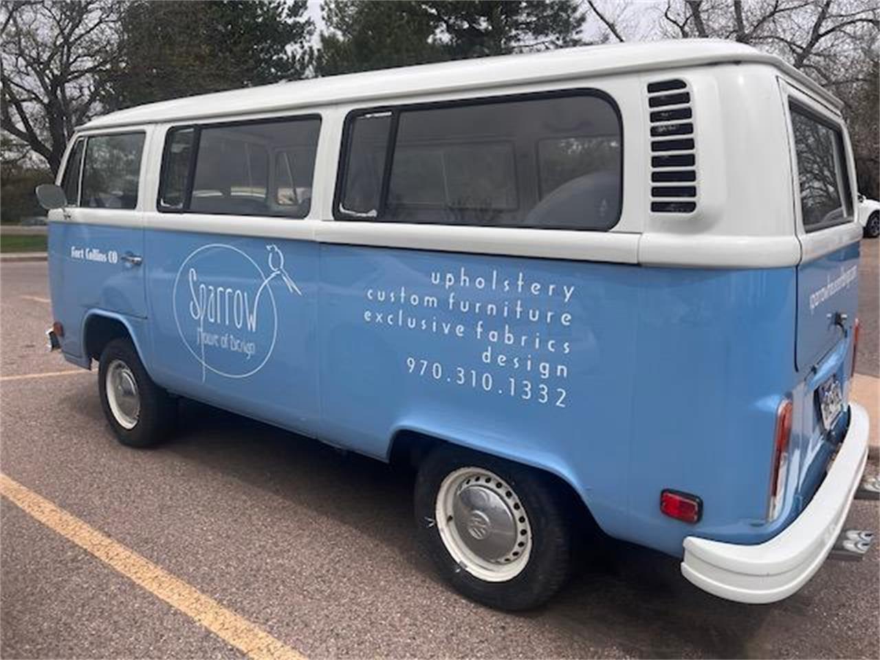 Volkswagen-Bus-1978-Blue-White-5