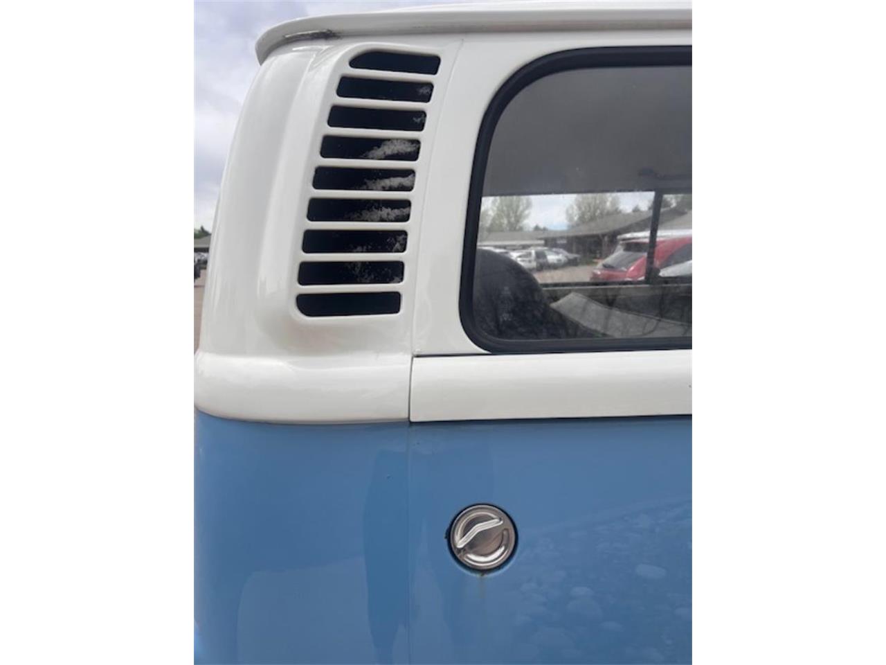 Volkswagen-Bus-1978-Blue-White-9
