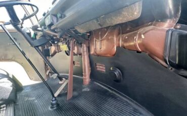 Volkswagen-Bus-1978-Orange-Tan-1