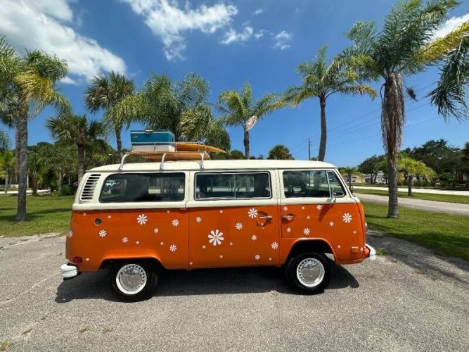 Volkswagen-Bus-1978-Orange-Tan-12
