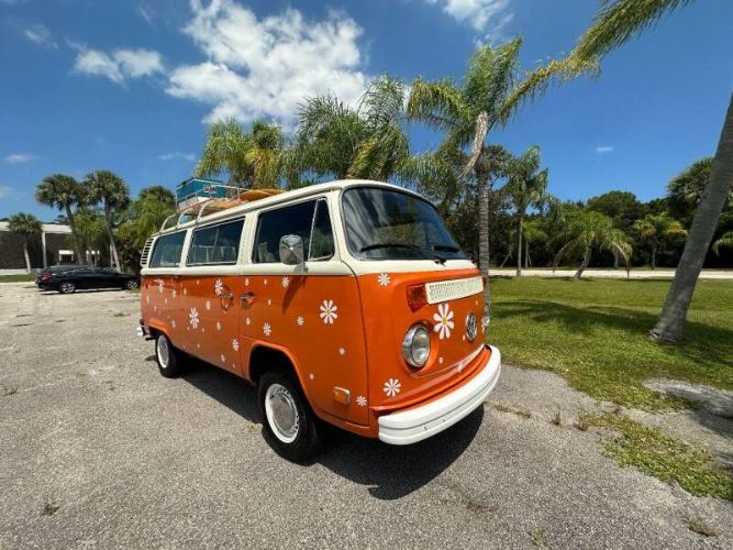 Volkswagen-Bus-1978-Orange-Tan-13