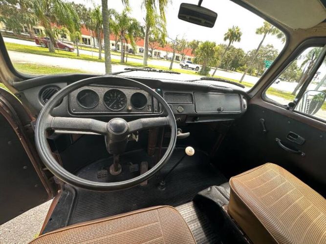 Volkswagen-Bus-1978-Orange-Tan-16