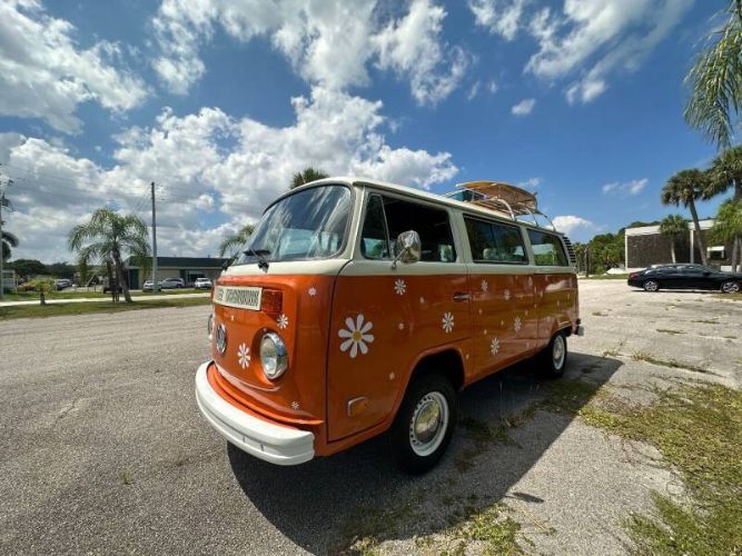 Volkswagen-Bus-1978-Orange-Tan-18