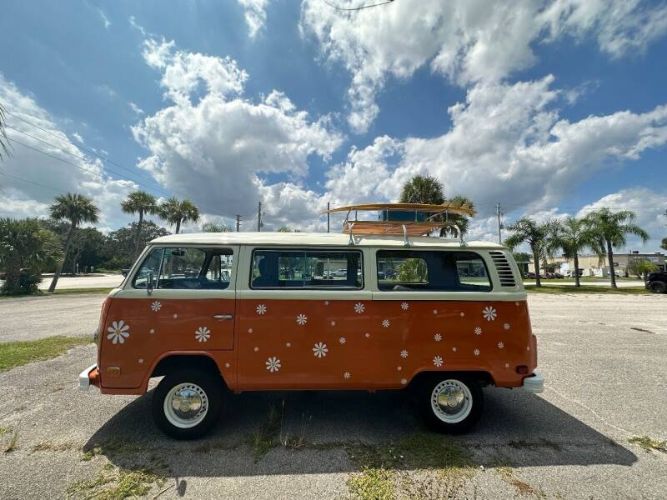 Volkswagen-Bus-1978-Orange-Tan-20