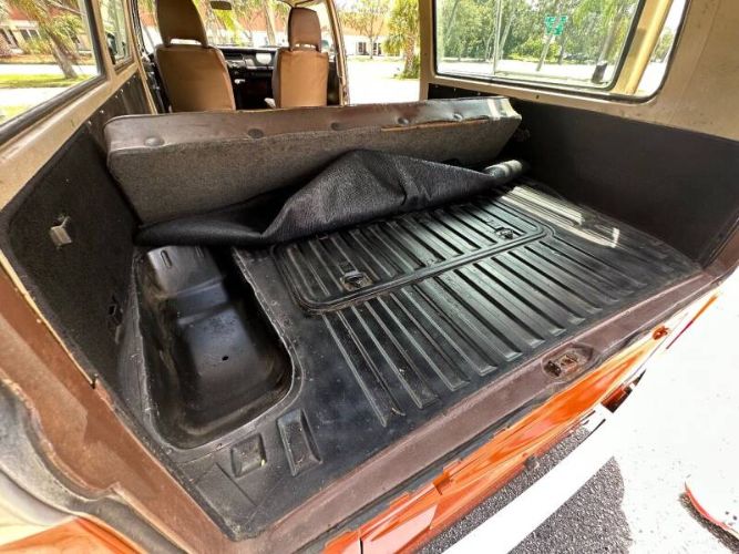Volkswagen-Bus-1978-Orange-Tan-4