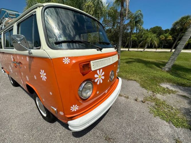 Volkswagen-Bus-1978-Orange-Tan-8