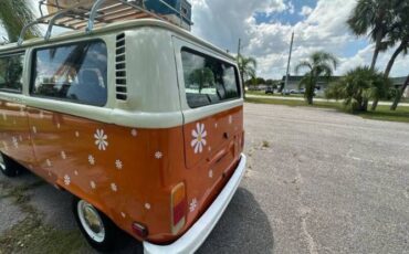Volkswagen-Bus-1978-Orange-Tan-9