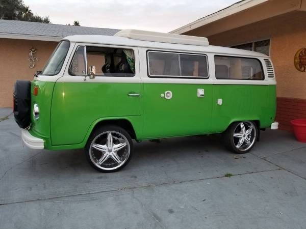 Volkswagen-Bus-1978
