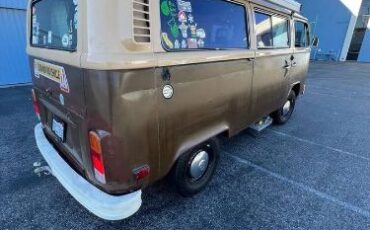 Volkswagen-Bus-1979-14