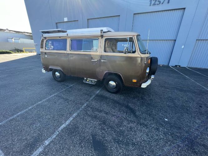 Volkswagen-Bus-1979-16