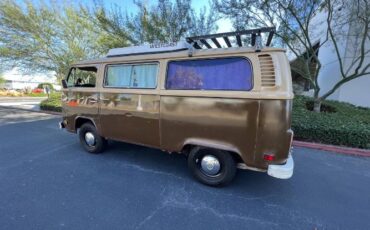 Volkswagen-Bus-1979-19