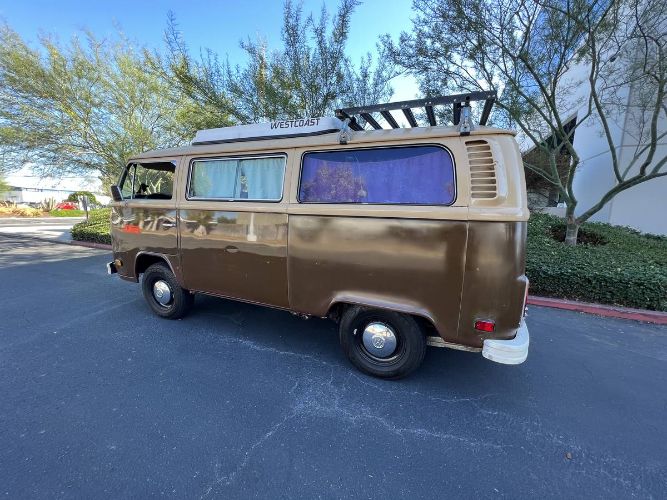 Volkswagen-Bus-1979-19
