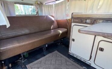 Volkswagen-Bus-1979-3