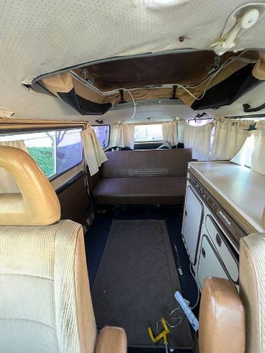Volkswagen-Bus-1979-7