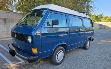 Volkswagen-Bus-1982-Blue-1