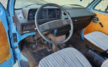 Volkswagen-Bus-1982-Blue-11