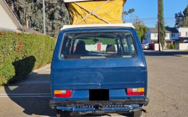 Volkswagen-Bus-1982-Blue-2
