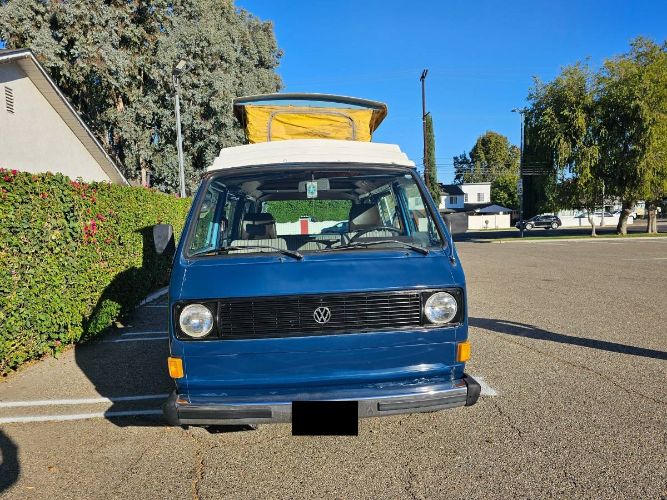 Volkswagen-Bus-1982-Blue-5