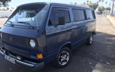 Volkswagen-Bus-1983-Blue-1