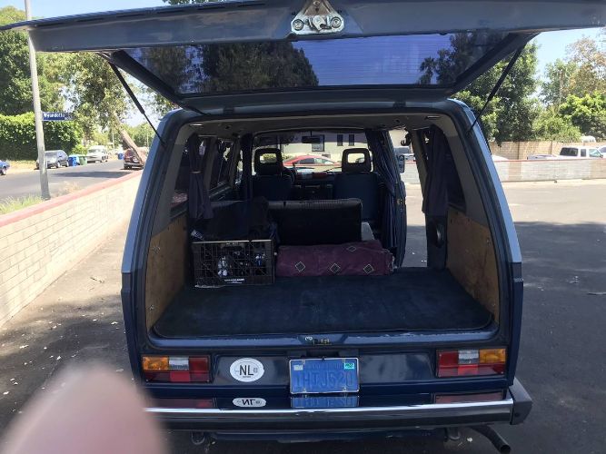 Volkswagen-Bus-1983-Blue-8