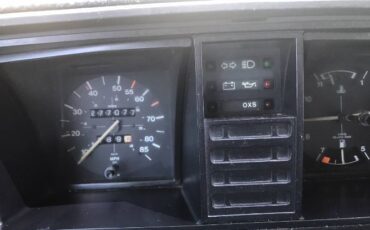 Volkswagen-Bus-1983-Blue-9