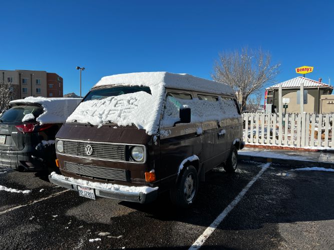 Volkswagen-Bus-1984-2