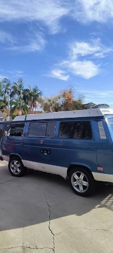 Volkswagen-Bus-1984-20