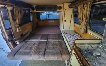 Volkswagen-Bus-1984-Brown-13