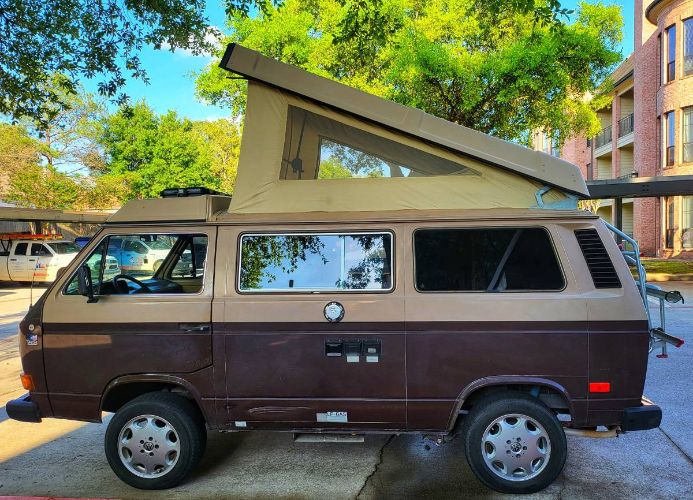 Volkswagen-Bus-1984-Brown-23