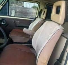 Volkswagen-Bus-1984-Custom-3