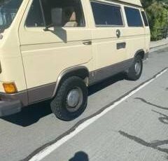 Volkswagen-Bus-1984-Custom-6