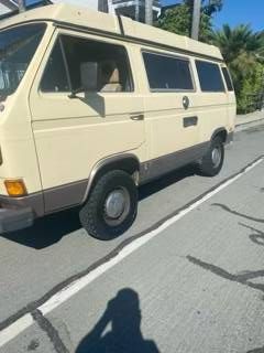 Volkswagen-Bus-1984-Custom-6